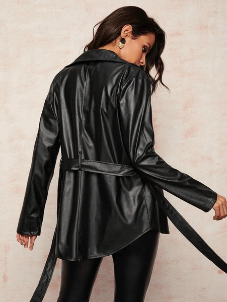 Mid-length zipped belt leather top